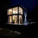 - Mirrored Forest Retreat *