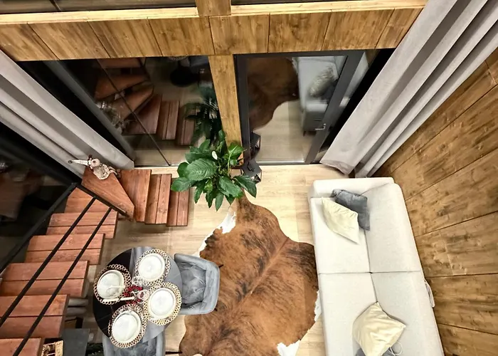 - Mirrored Forest Retreat Ferienhaus