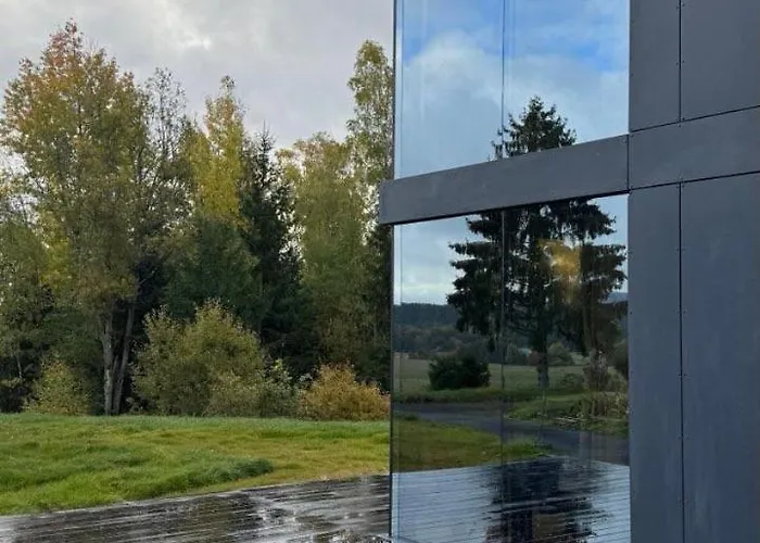 - Mirrored Forest Retreat Ferienhaus *