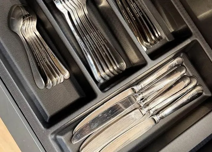 Ferienhaus - Mirrored Forest Retreat *