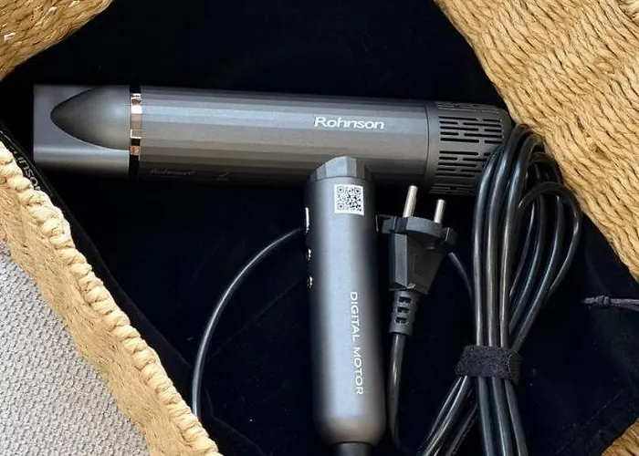 - Mirrored Forest Retreat Ferienhaus